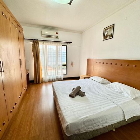 Marina Court Vacation Home 3 Bedrooms - Кота Кинабалу Екстериор снимка
