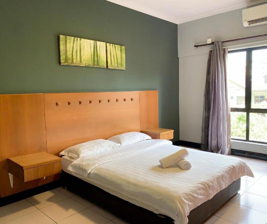 Marina Court Vacation Home 3 Bedrooms - Кота Кинабалу Екстериор снимка