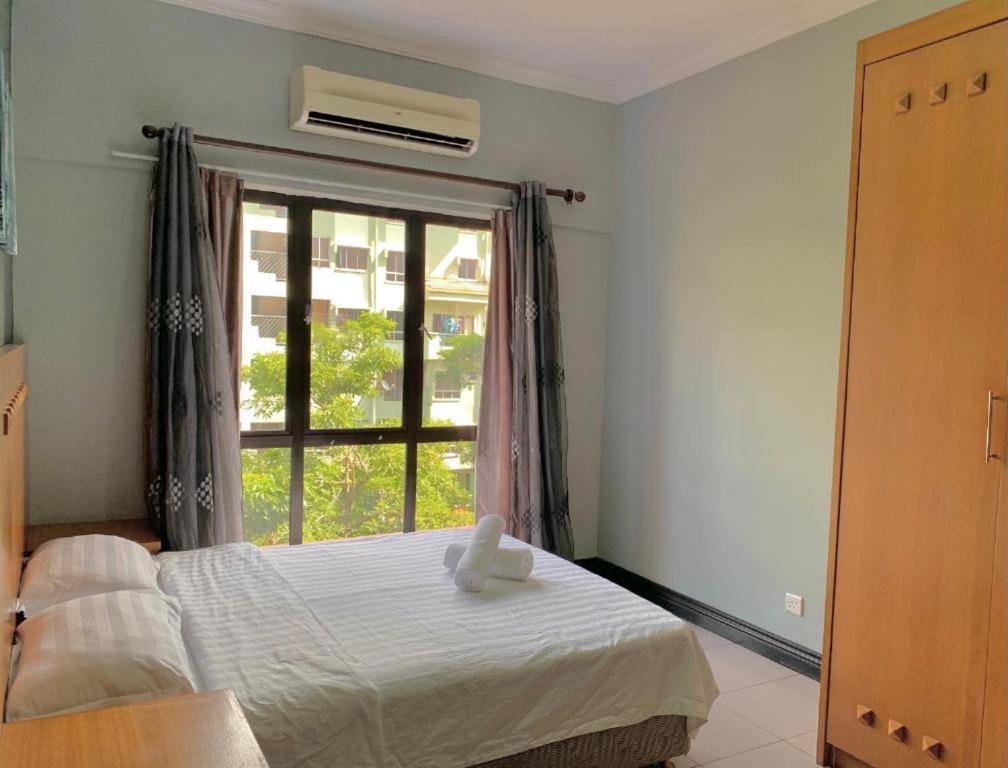 Marina Court Vacation Home 3 Bedrooms - Кота Кинабалу Екстериор снимка