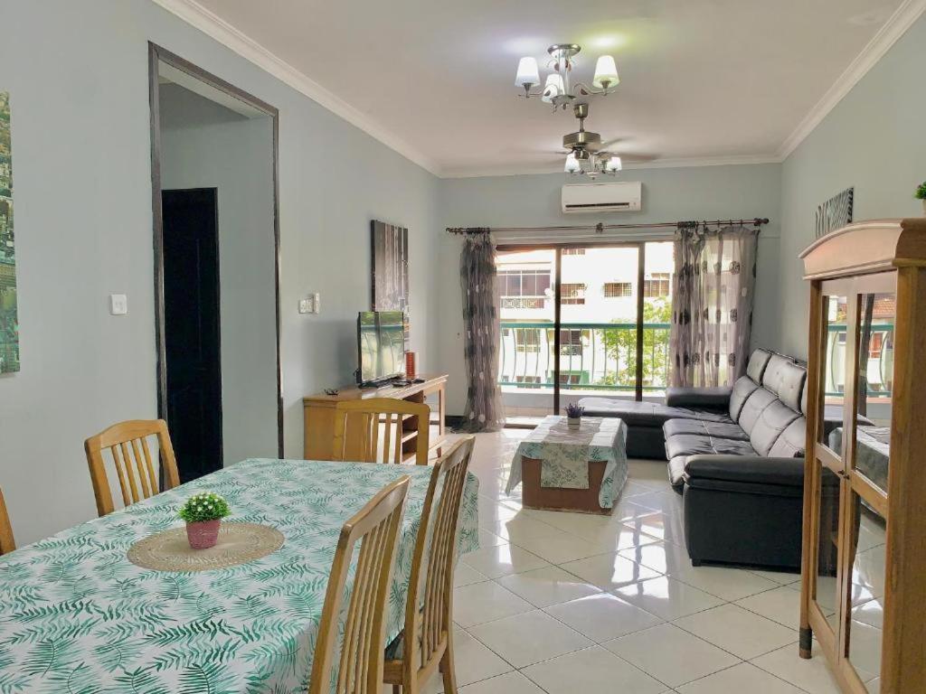 Marina Court Vacation Home 3 Bedrooms - Кота Кинабалу Екстериор снимка
