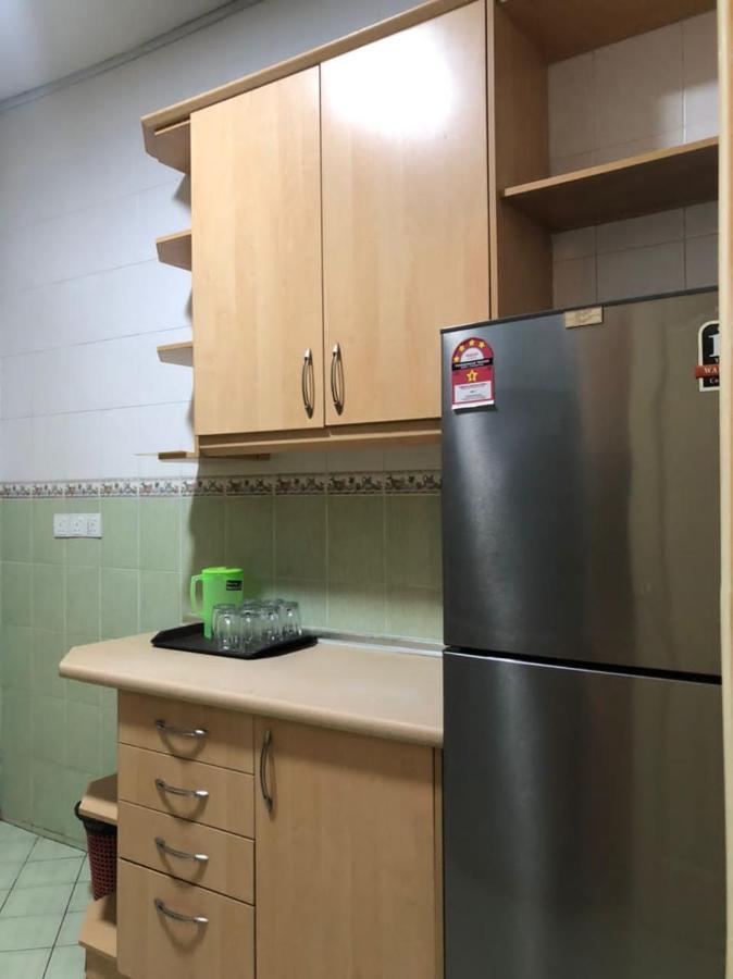Marina Court Vacation Home 3 Bedrooms - Кота Кинабалу Екстериор снимка
