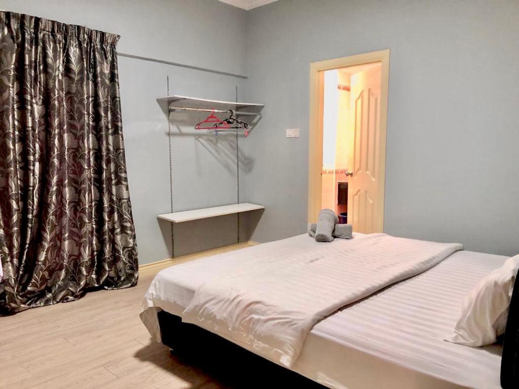 Marina Court Vacation Home 3 Bedrooms - Кота Кинабалу Екстериор снимка