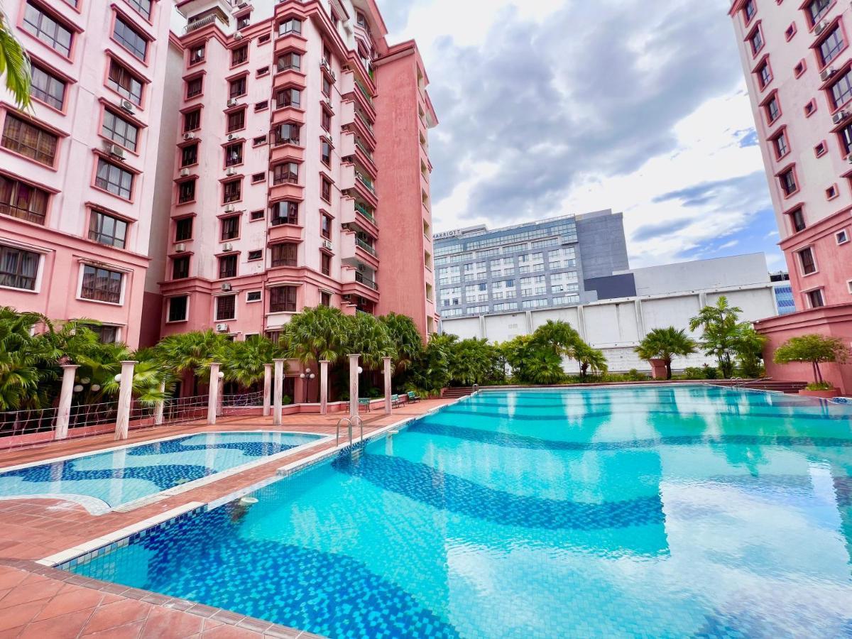 Marina Court Vacation Home 3 Bedrooms - Кота Кинабалу Екстериор снимка