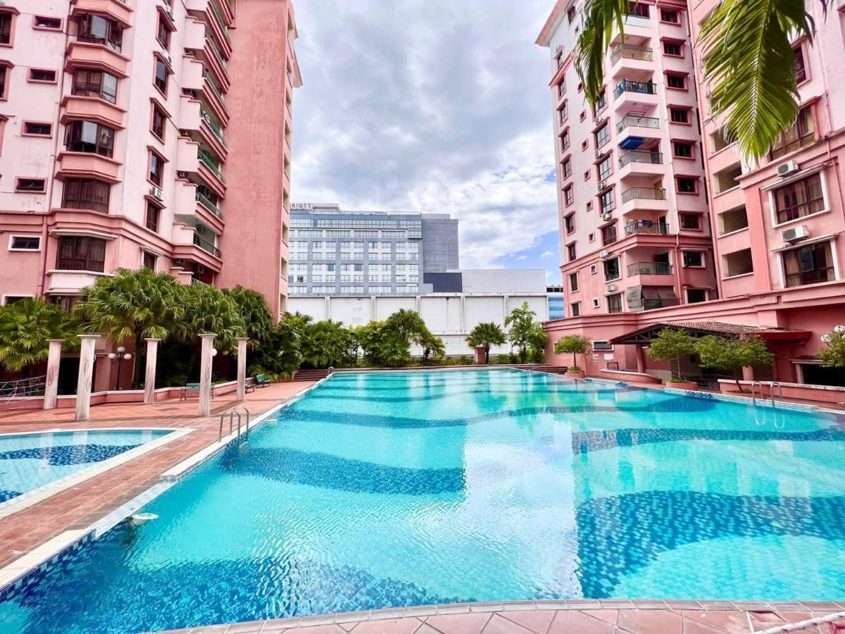 Marina Court Vacation Home 3 Bedrooms - Кота Кинабалу Екстериор снимка