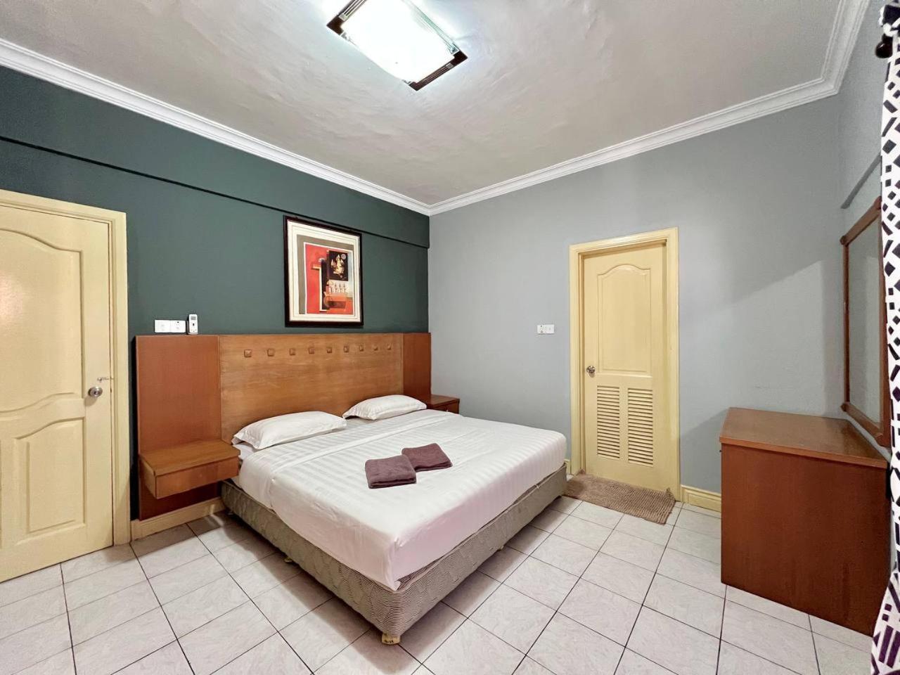 Marina Court Vacation Home 3 Bedrooms - Кота Кинабалу Екстериор снимка