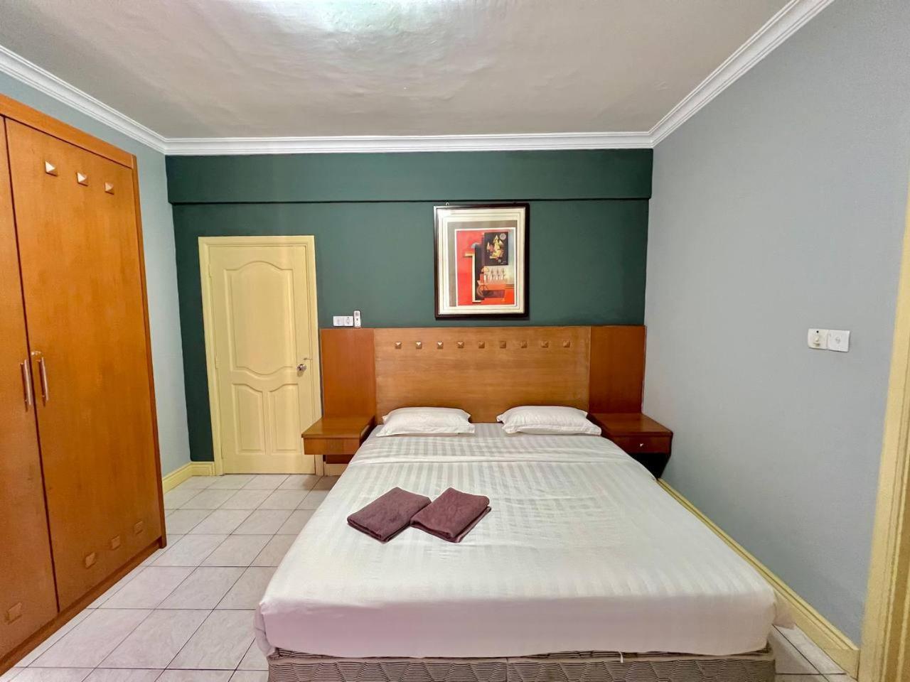 Marina Court Vacation Home 3 Bedrooms - Кота Кинабалу Екстериор снимка