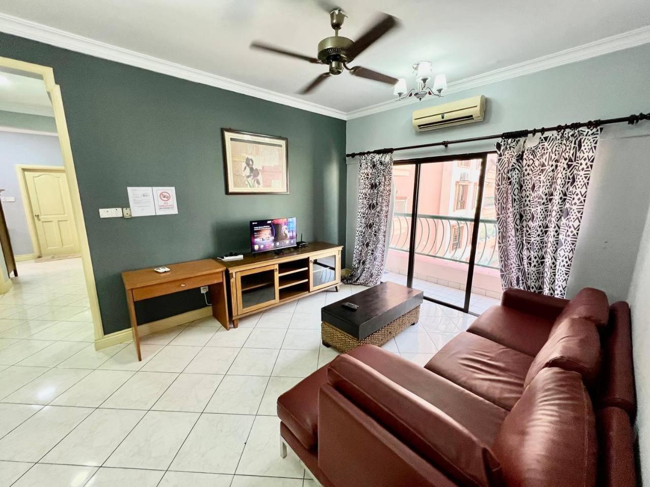 Marina Court Vacation Home 3 Bedrooms - Кота Кинабалу Екстериор снимка