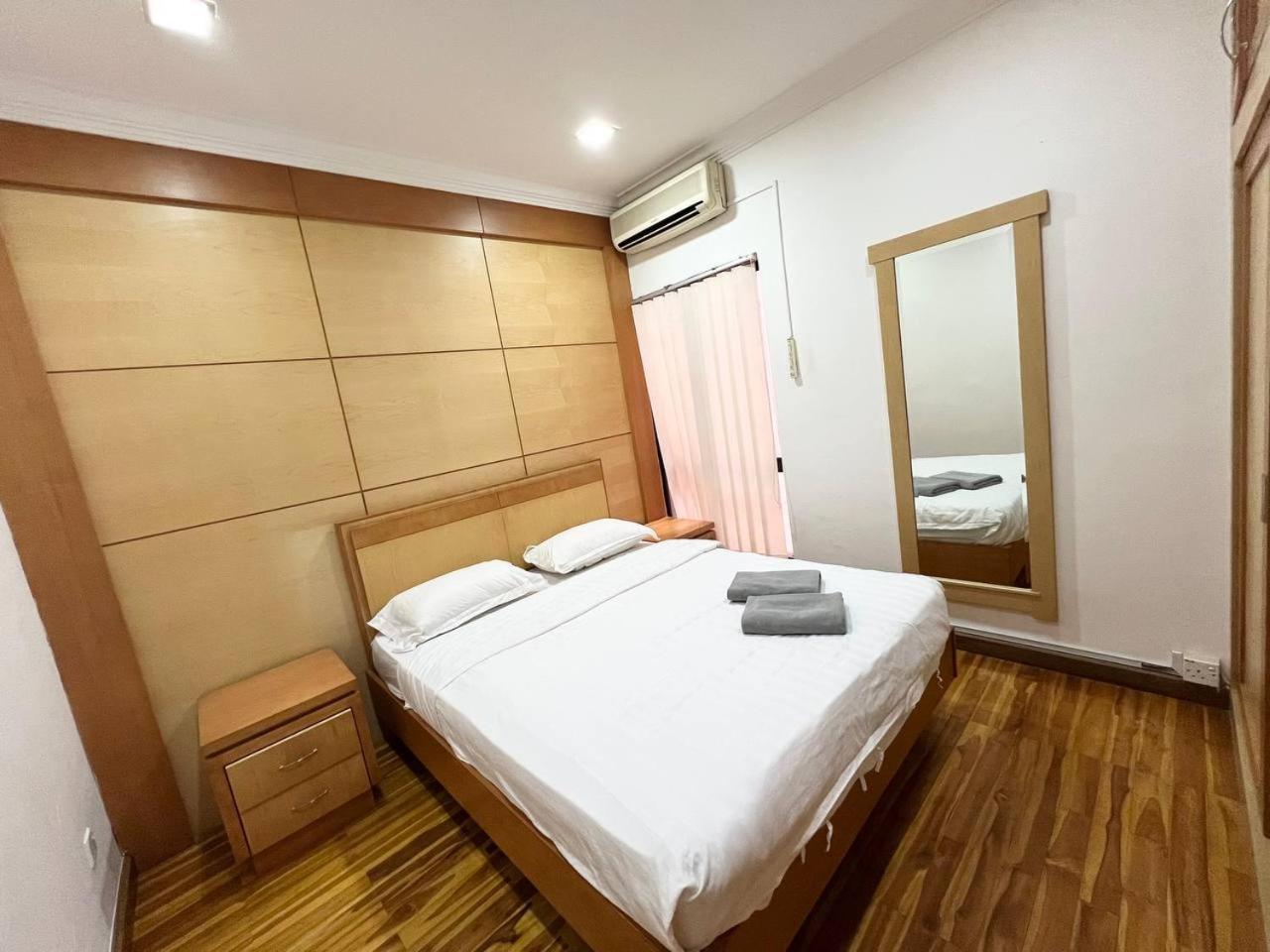 Marina Court Vacation Home 3 Bedrooms - Кота Кинабалу Екстериор снимка