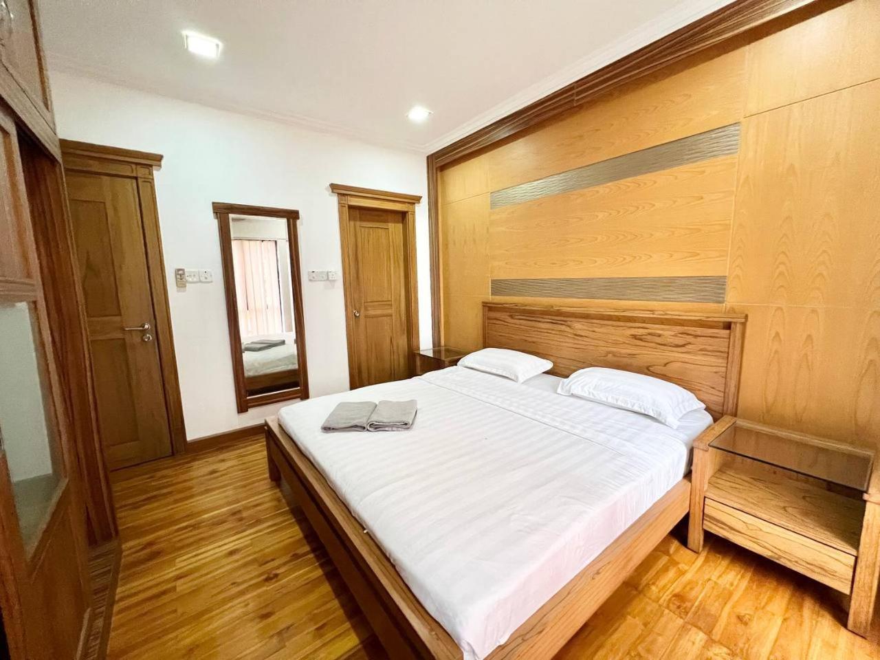 Marina Court Vacation Home 3 Bedrooms - Кота Кинабалу Екстериор снимка
