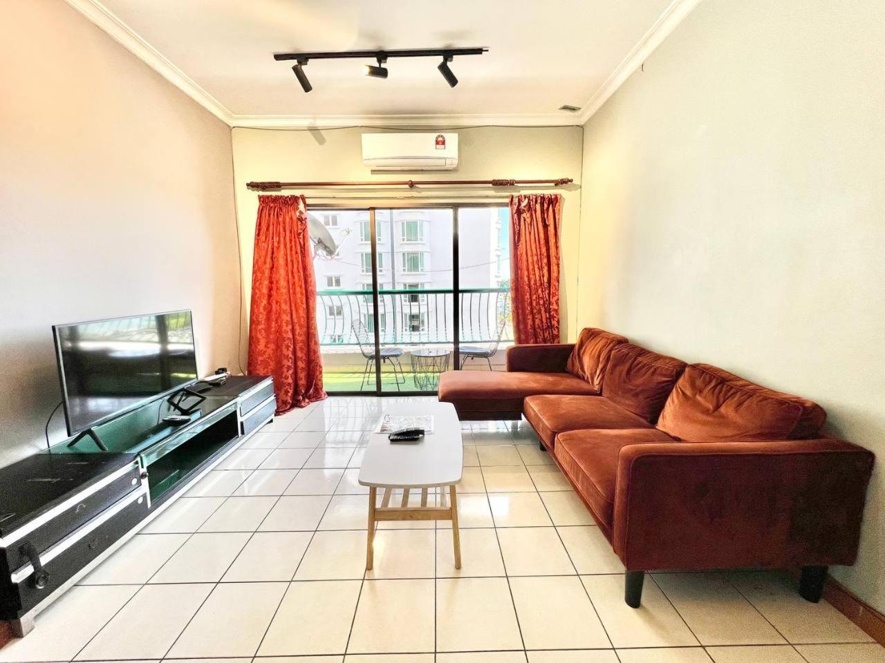Marina Court Vacation Home 3 Bedrooms - Кота Кинабалу Екстериор снимка