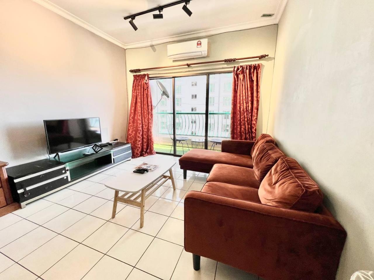 Marina Court Vacation Home 3 Bedrooms - Кота Кинабалу Екстериор снимка