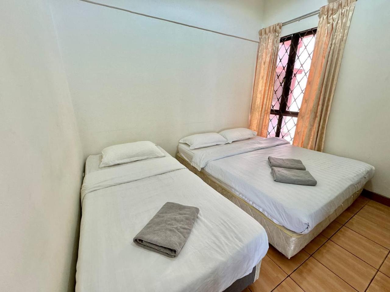 Marina Court Vacation Home 3 Bedrooms - Кота Кинабалу Екстериор снимка