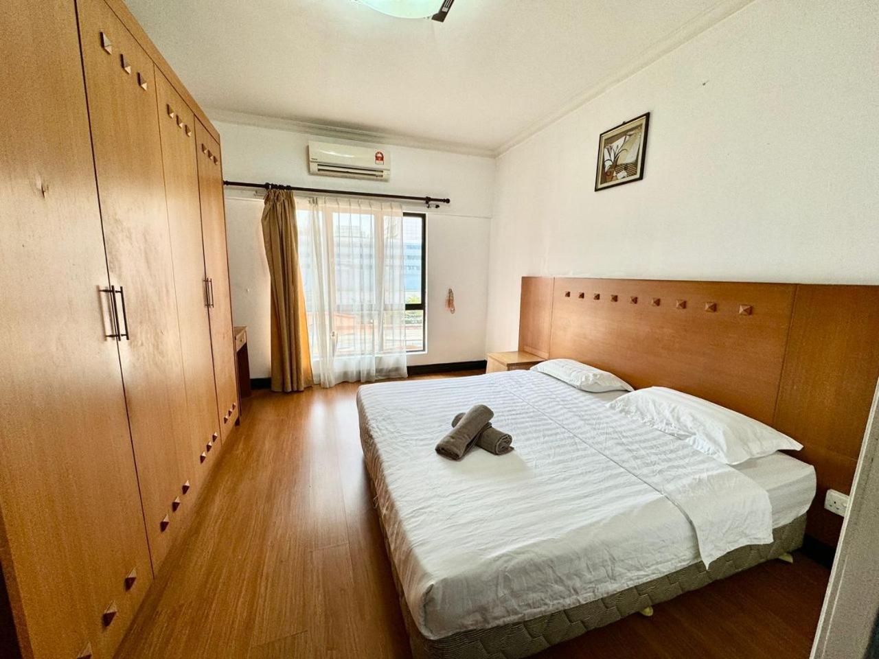 Marina Court Vacation Home 3 Bedrooms - Кота Кинабалу Екстериор снимка