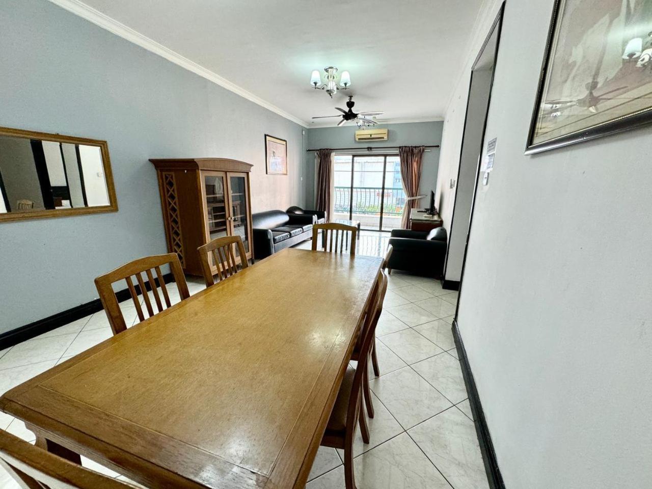 Marina Court Vacation Home 3 Bedrooms - Кота Кинабалу Екстериор снимка