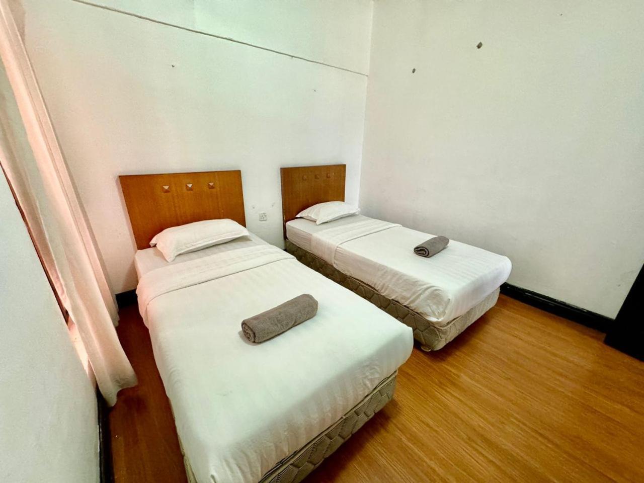 Marina Court Vacation Home 3 Bedrooms - Кота Кинабалу Екстериор снимка